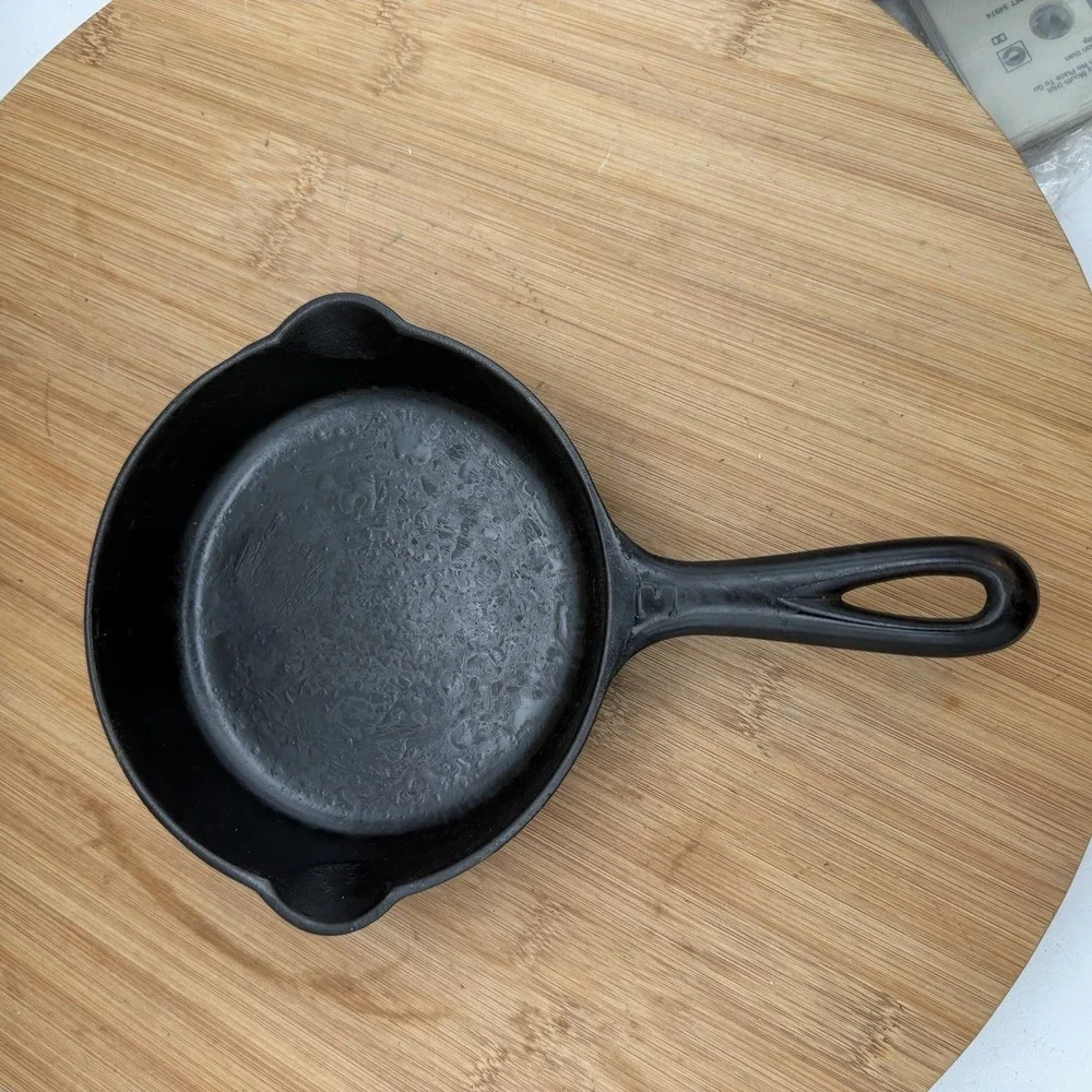 Vintage 1930's Griswold No. 3 709 E Cast Iron Skillet‎ Small Block Logo Erie, PA